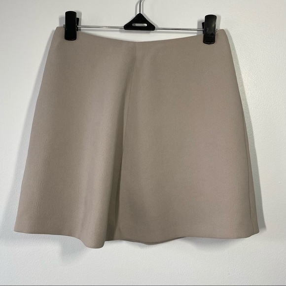 Aritzia Wilfred Grey Mini Skirt size 00 - Picture 4 of 8